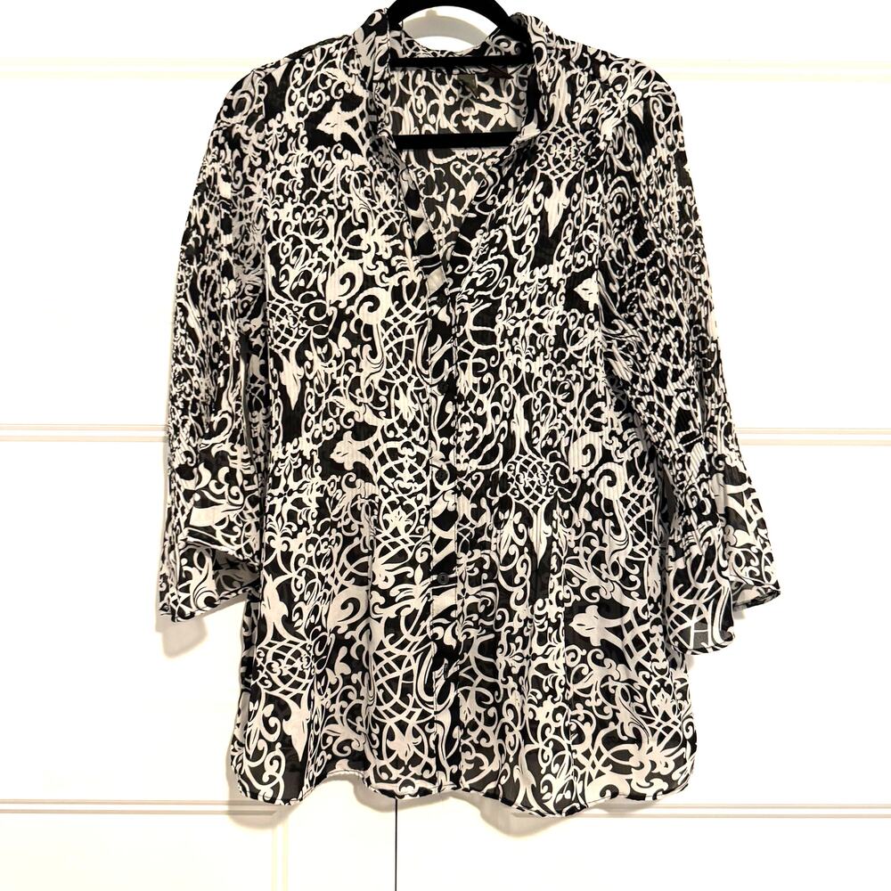 Y2k Serenade black and white button down blouse
